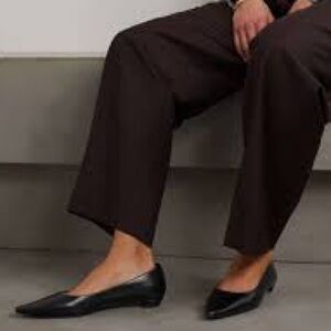 THE ROW
Claudette leather point-toe flats